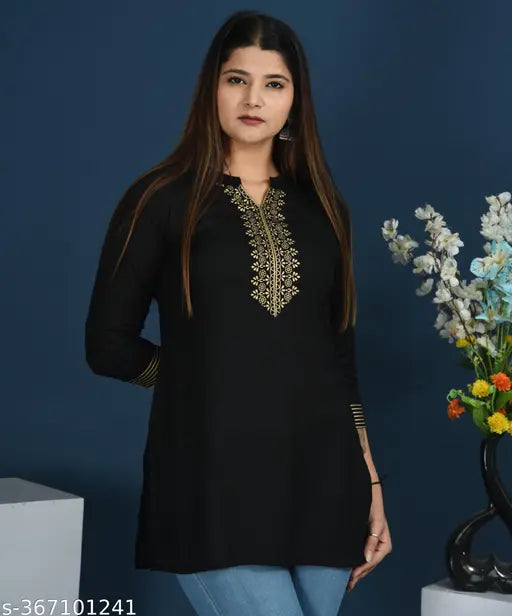 Women Tending Rayon Goldan Printed short kurta